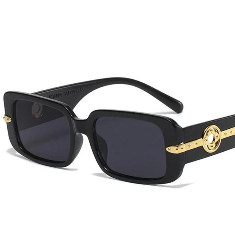 Óculos Classic Black Square – Elegância Atemporal com Detalhe Floral em Metal